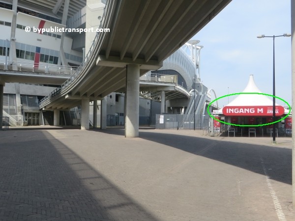 amsterdam johan cruijff arena met openbaar vervoer by public transport 08