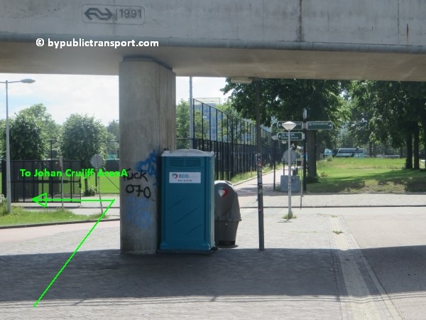 amsterdam johan cruijff arena met openbaar vervoer by public transport 16